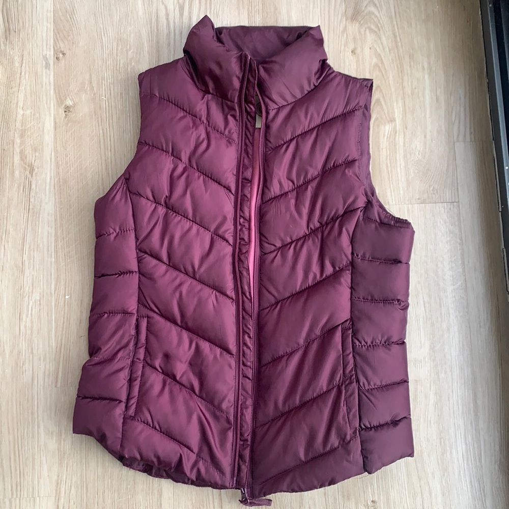 NWOT Maroon vest